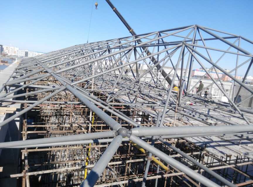 儋州商贸城屋顶网架工程